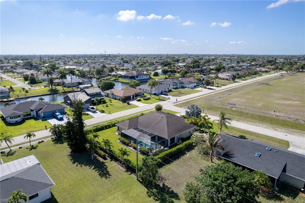 Image 31 of property listing at 201 SW 35th ST, Cape Coral, FL 33914
