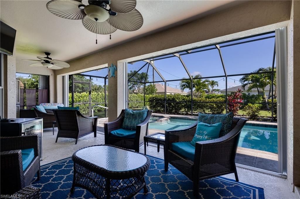Image 4 of property listing at 201 SW 35th ST, Cape Coral, FL 33914