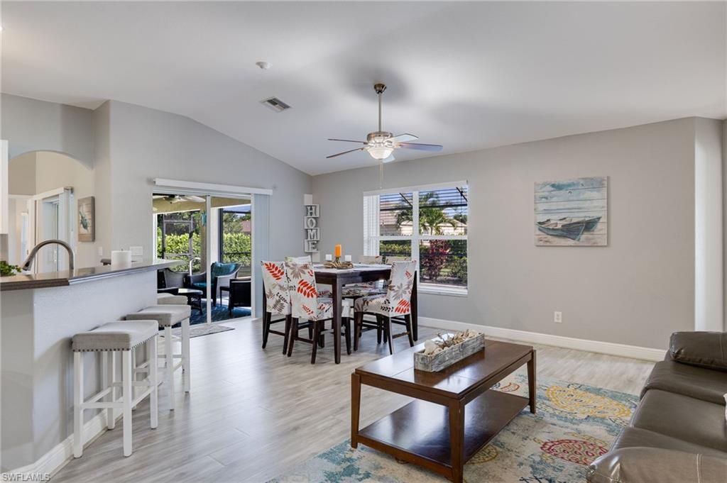 Image 9 of property listing at 201 SW 35th ST, Cape Coral, FL 33914