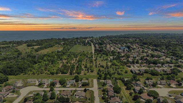 2427 5 Mile ROAD, Racine, WI 53402