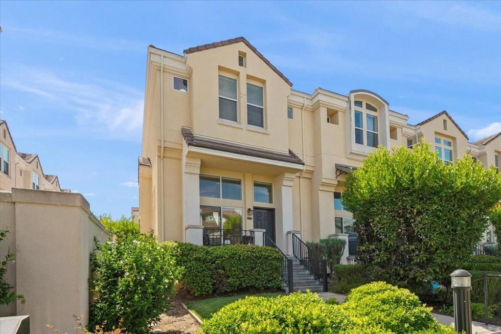 171 Stockwell Drive, Mountain View, CA 94043