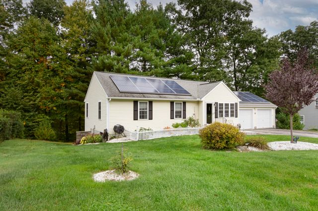 74 Whitetail Cir, Southbridge, MA 01550
