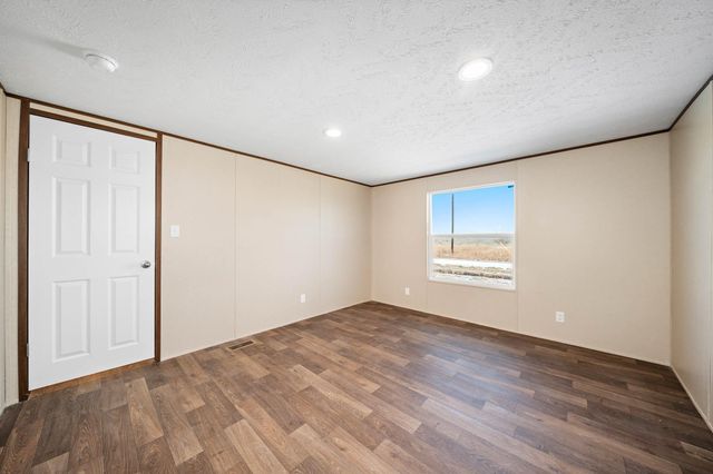 703 Sun Land Circle, Dawson, TX 76639
