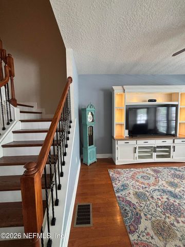 4242 STUDIO PARK Avenue, Jacksonville, FL 32216