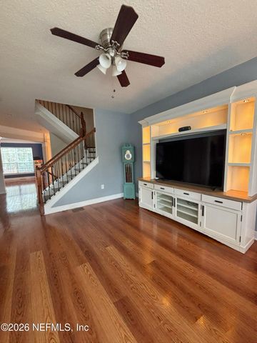 4242 STUDIO PARK Avenue, Jacksonville, FL 32216