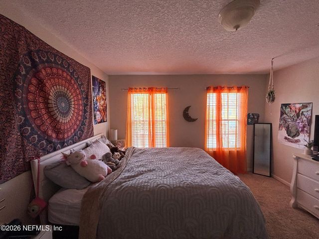 4242 STUDIO PARK Avenue, Jacksonville, FL 32216