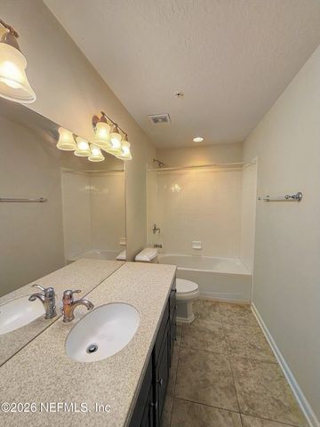 4242 STUDIO PARK Avenue, Jacksonville, FL 32216