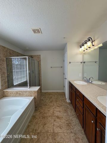 4242 STUDIO PARK Avenue, Jacksonville, FL 32216
