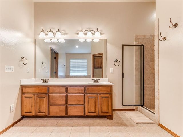 13161 Red Oak Drive, Choctaw, OK 73020