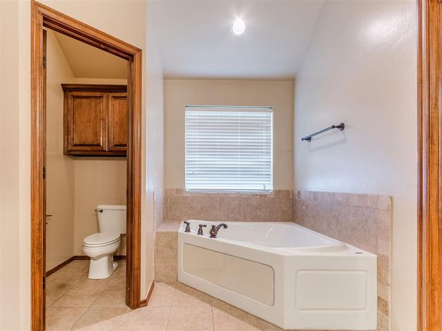 13161 Red Oak Drive, Choctaw, OK 73020