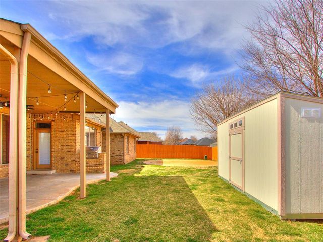 13161 Red Oak Drive, Choctaw, OK 73020