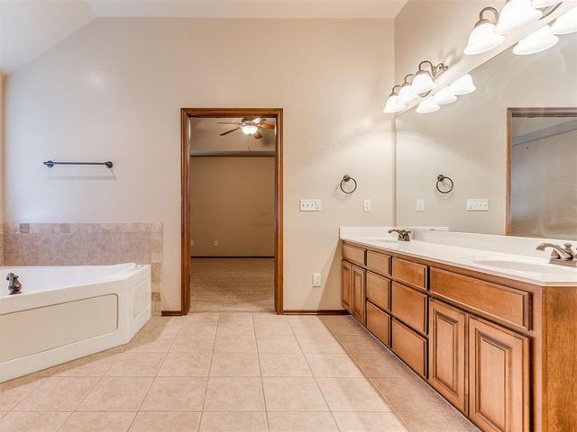 13161 Red Oak Drive, Choctaw, OK 73020