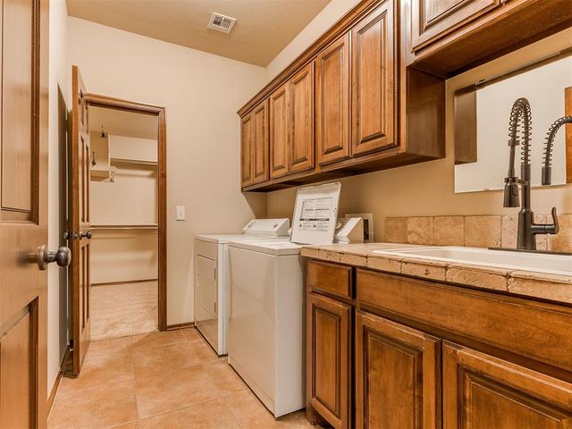 13161 Red Oak Drive, Choctaw, OK 73020