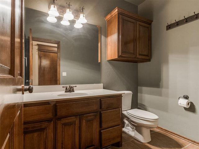 13161 Red Oak Drive, Choctaw, OK 73020