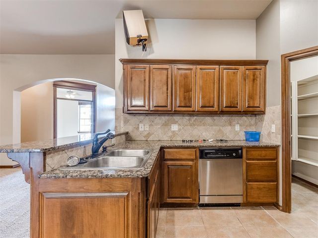 13161 Red Oak Drive, Choctaw, OK 73020