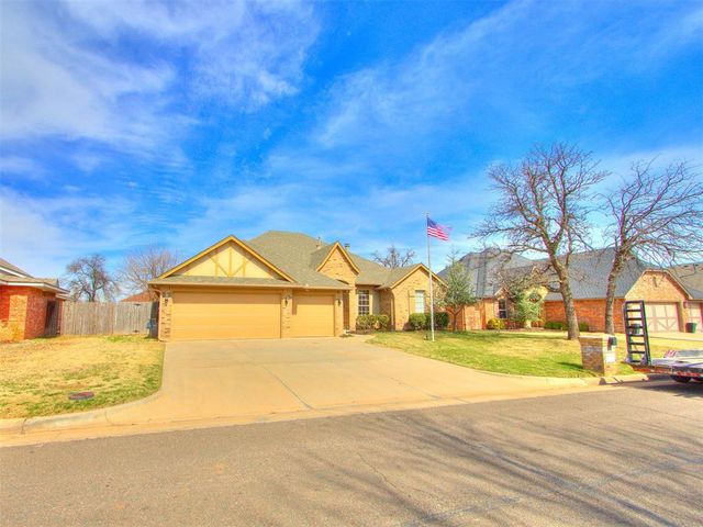 13161 Red Oak Drive, Choctaw, OK 73020