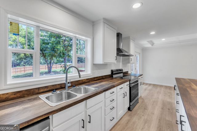 108 Old River Road, Iva, SC 29655