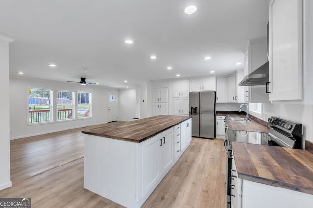 108 Old River Road, Iva, SC 29655
