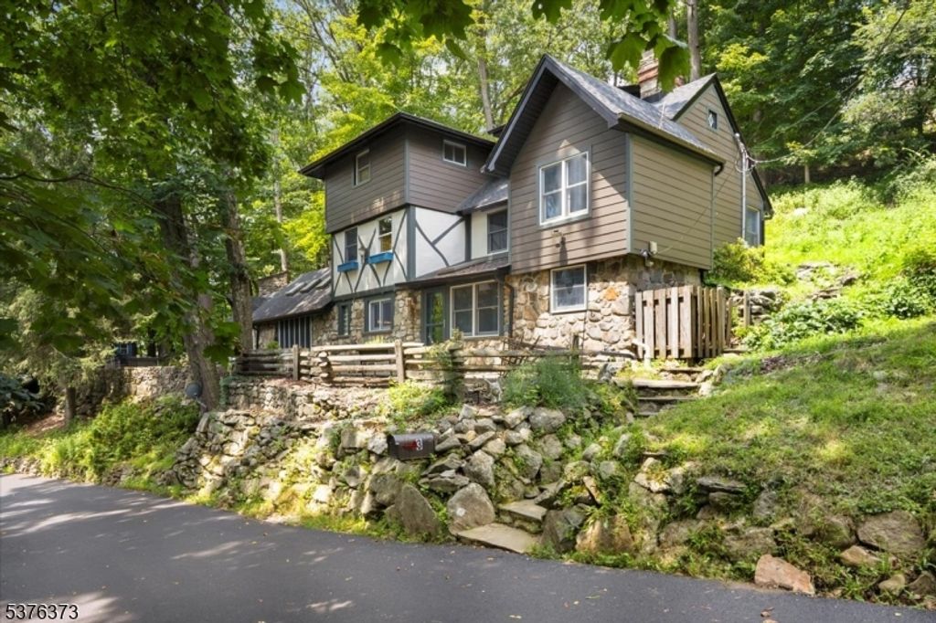 3 Hayes Ln, Sparta Twp., NJ 07871