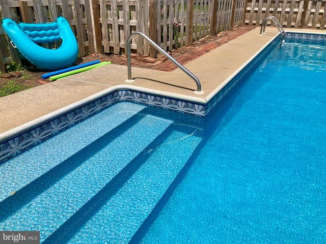 325 REBER ST, Shoemakersville, PA 19555