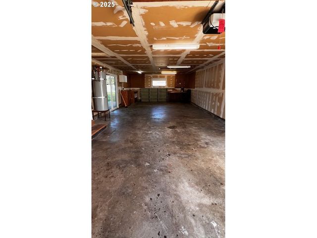 18705 Ne EVERETT Ct, Portland, OR 97230