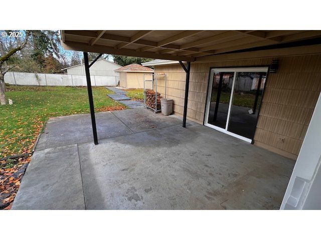 18705 Ne EVERETT Ct, Portland, OR 97230