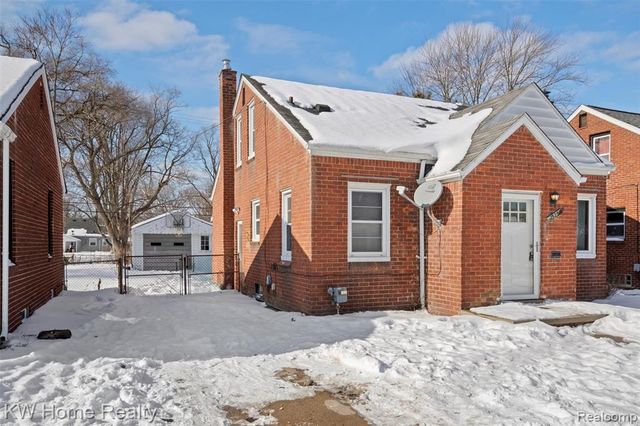 23241 Republic Avenue, Oak Park, MI 48237