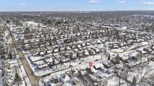 23241 Republic Avenue, Oak Park, MI 48237