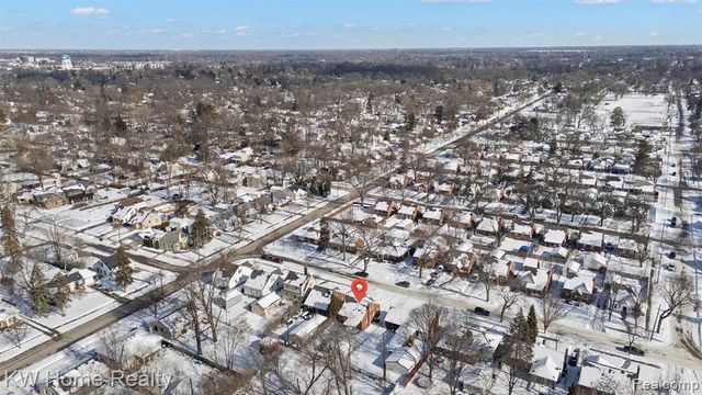 23241 Republic Avenue, Oak Park, MI 48237