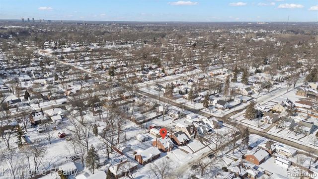 23241 Republic Avenue, Oak Park, MI 48237