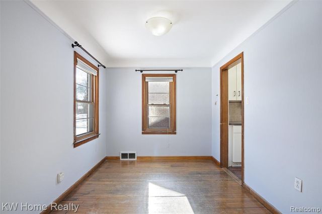 23241 Republic Avenue, Oak Park, MI 48237