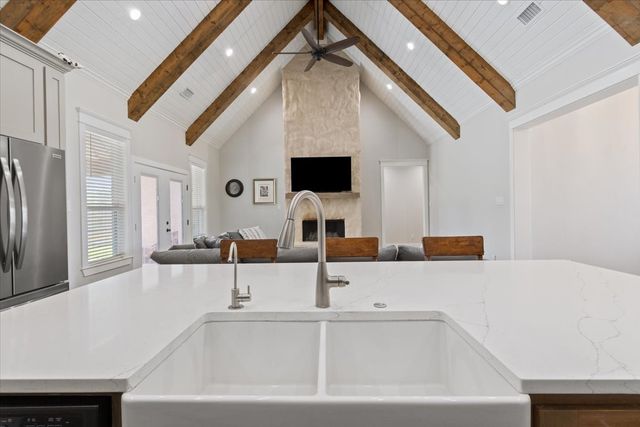 1024 Cecilia Court, Robinson, TX 76706