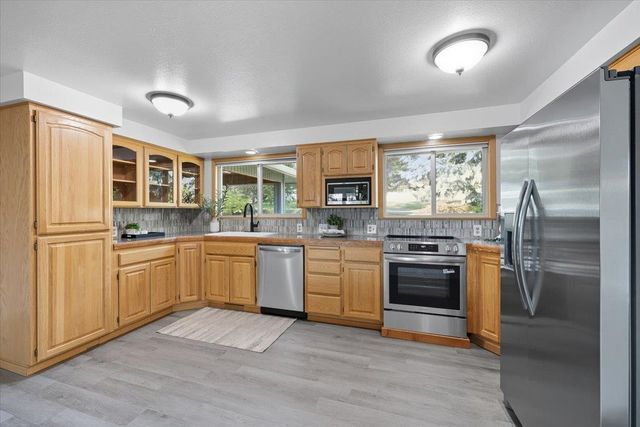 1221 S Garry Rd, Liberty Lake, WA 99019