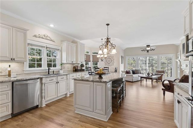 9275 Stoney Ridge Lane, Alpharetta, GA 30022