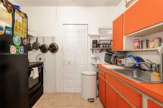 811 NW 24th Ct, Miami, FL 33125