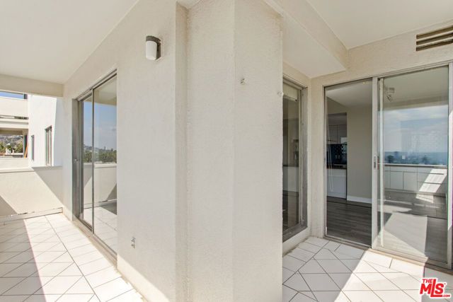 7250 Franklin Avenue 717, Los Angeles, CA 90046