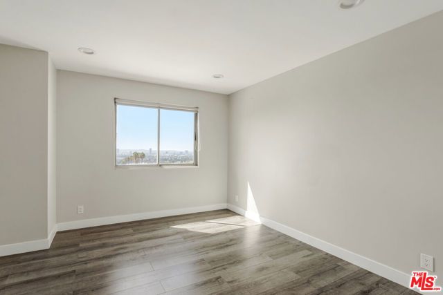 7250 Franklin Avenue 717, Los Angeles, CA 90046