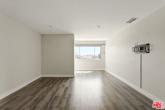 7250 Franklin Avenue 717, Los Angeles, CA 90046