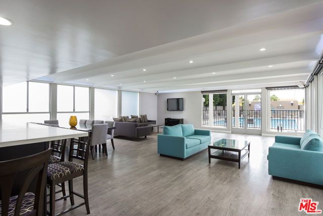 7250 Franklin Avenue 717, Los Angeles, CA 90046