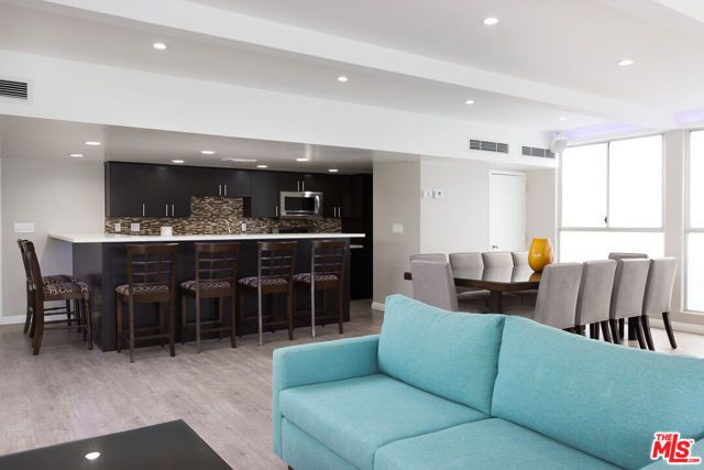 7250 Franklin Avenue 717, Los Angeles, CA 90046