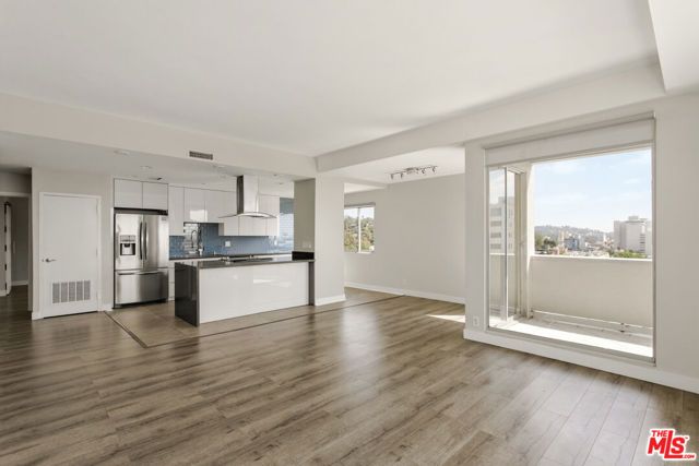 7250 Franklin Avenue 717, Los Angeles, CA 90046