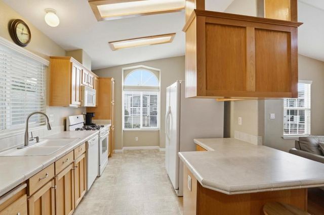 1220 Tasman, Sunnyvale, CA 94089