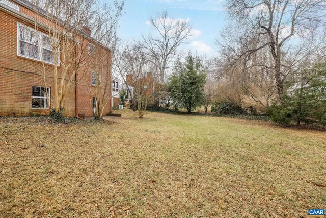 2111 MORRIS RD, Charlottesville, VA 22903