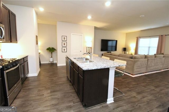 96 Auburn Crossing Drive, Auburn, GA 30011