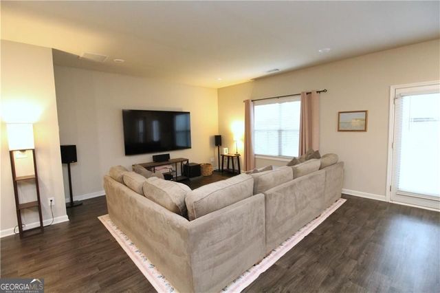 96 Auburn Crossing Drive, Auburn, GA 30011