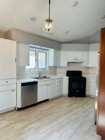 355 Wade Drive, Rogersville, MO 65742