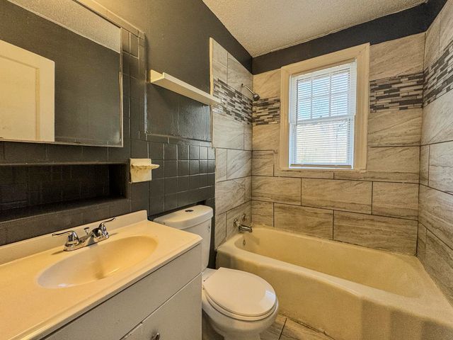 2046 PORTLAND AVE, Memphis, TN 38127