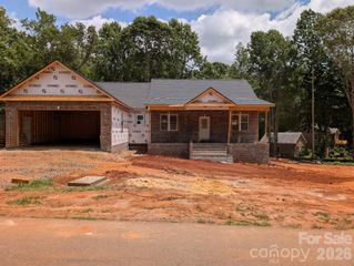 1895 Knolls Drive, Newton, NC 28658