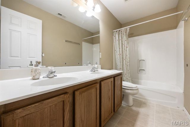 1010 Roan Court, Swansea, IL 62226
