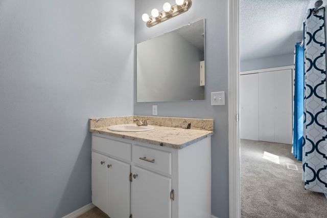 608 W 5th Street, Grove, OK 74344